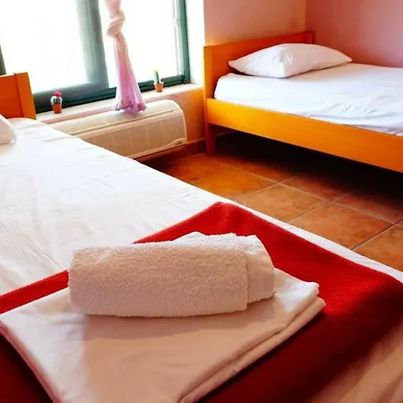 פסאקודיה The White Rabbit Guesthouse Eco-Lodge 
